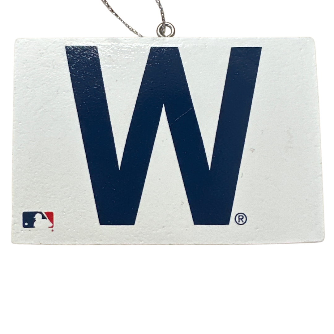 CHICAGO CUBS W FLAG ORNAMENT